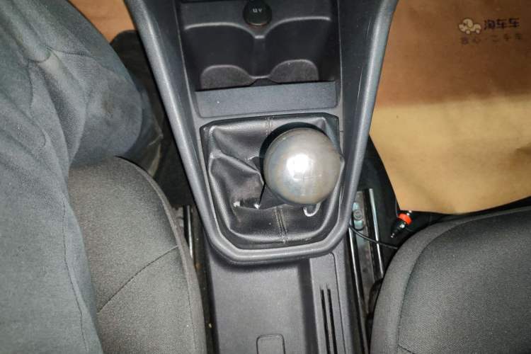 Used Volkswagen Jetta 2017 1.5L Manual Fashion Edition
