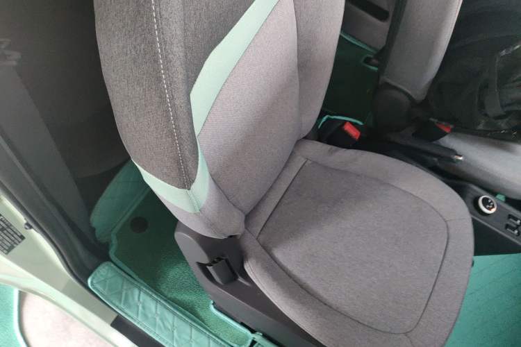 Used Wuling Hongguang MINIEV 2022 Macaron Premium Model – Lithium Iron Phosphate
