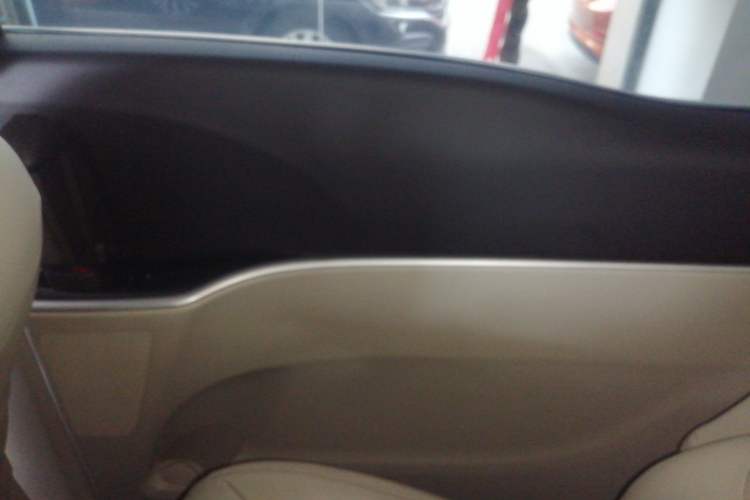 Used Buick GL8 2022 Land Cruiser Executive Class 652T Comfort Model
