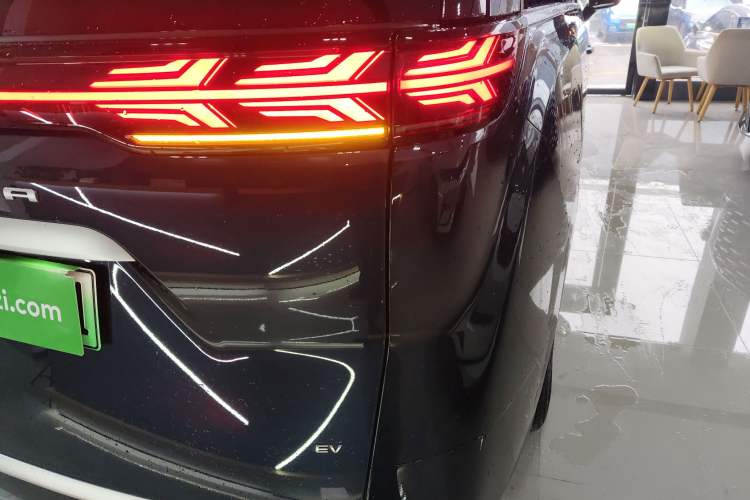 Used Denza D9 2024 EV 620 Premium Model
