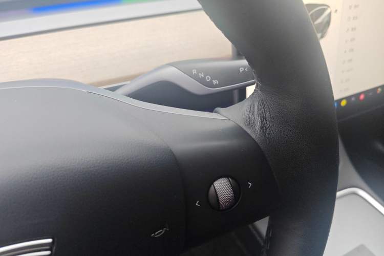 Used Tesla Model Y 2021 Long-Range All-Wheel-Drive Version