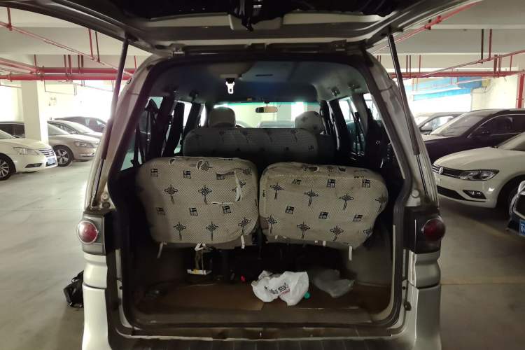 Used FORTHING Lingzhi 2017 V3 1.5L 7-seater Standard Model