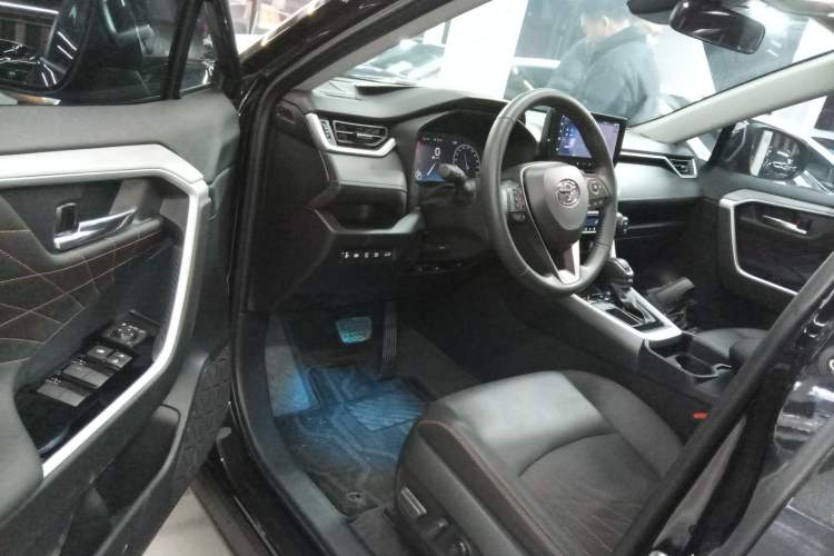 Used Toyota RAV4 2024 2.0L CVT Two-Wheel Drive Fashion Plus Edition