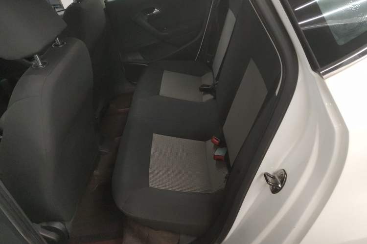 Used Volkswagen Polo 2016 1.4L Manual Fashion Model
