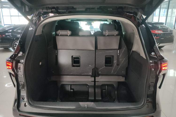 Used Toyota Sienna 2023 2.5L Hybrid Comfort Edition