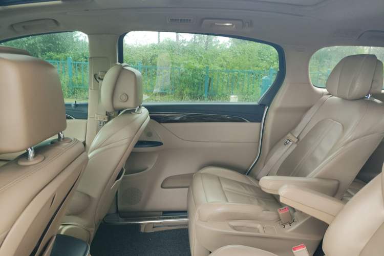 Used Buick GL8 2017 ES 28T Luxury Model China V Standard
