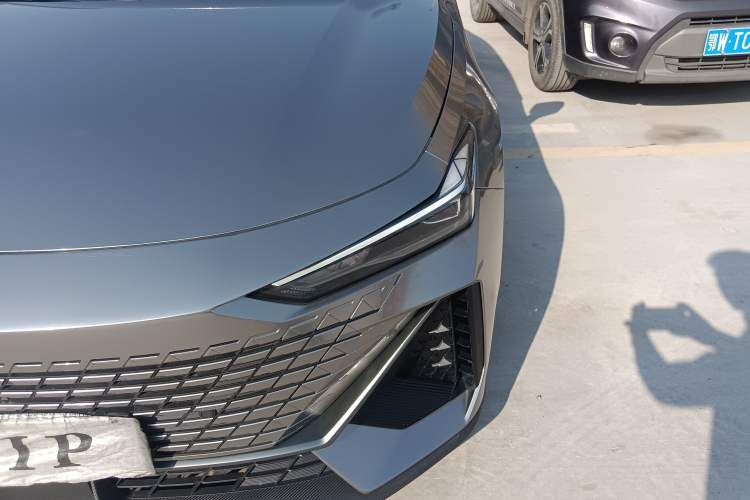 Used Changan UNI-V iDD 2023 Zhidian iDD 1.5T 113km Smart & Fun Version (Rapid Edition)
