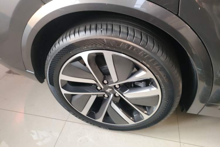 Used Li Auto L9 2022 Max model