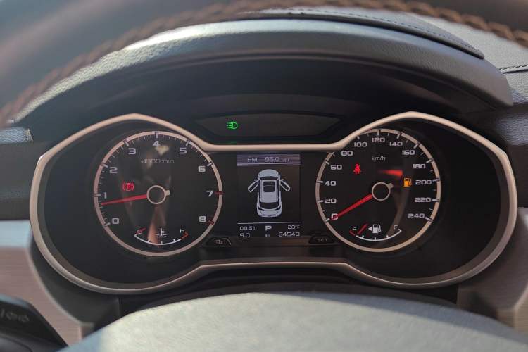 Used Geely Auto Emgrand X7 Sport 2016 1.8TD Automatic ZhiShang Model
