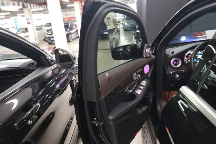 Used Mercedes-Benz GLC 2020 Facelift GLC 300 L 4MATIC Dynamic Edition
