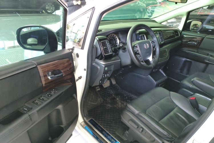 Used Honda Elysion 2016 2.4L Style Edition
