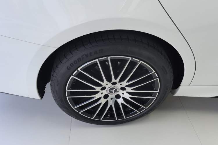 Used Mercedes-Benz C-Class 2022 Restyled C 260 L Sport Edition
