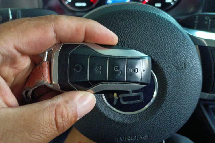 Used BYD Tang 2019 2.0T Automatic SmartConnect Luxury Edition 7 Seats China VI Standard
