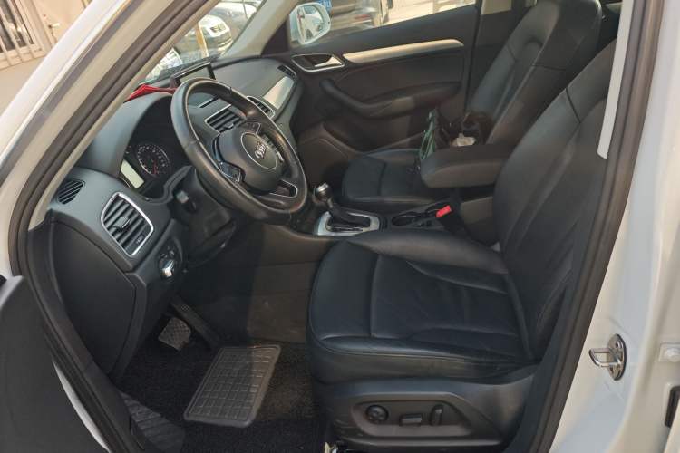 Used Audi Q3 2015 35 TFSI Comfort Model