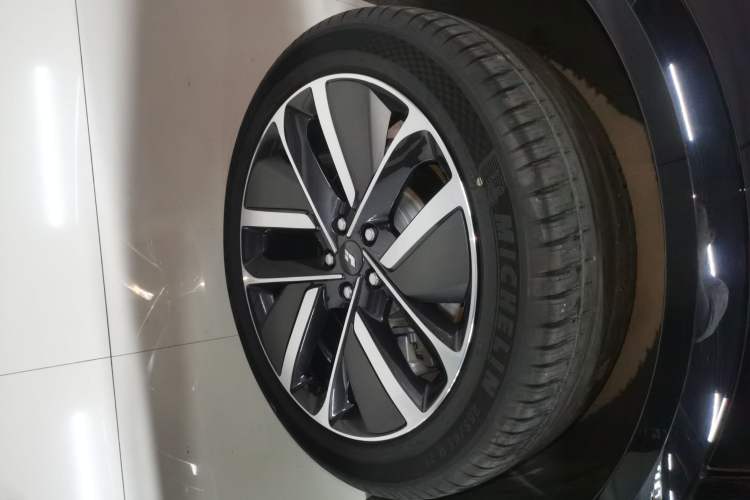 Used Li Auto L9 2023 Pro Model
