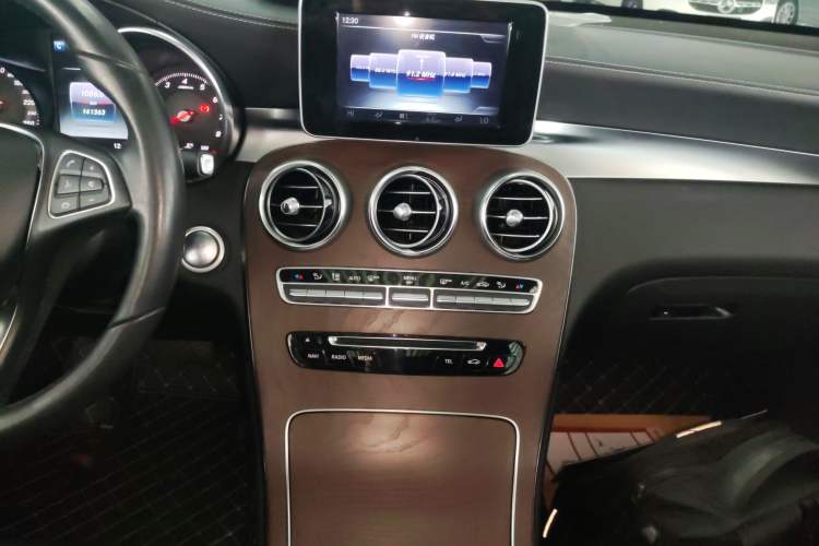 Used Mercedes-Benz GLC 2017 GLC 300 4MATIC Sport Edition
