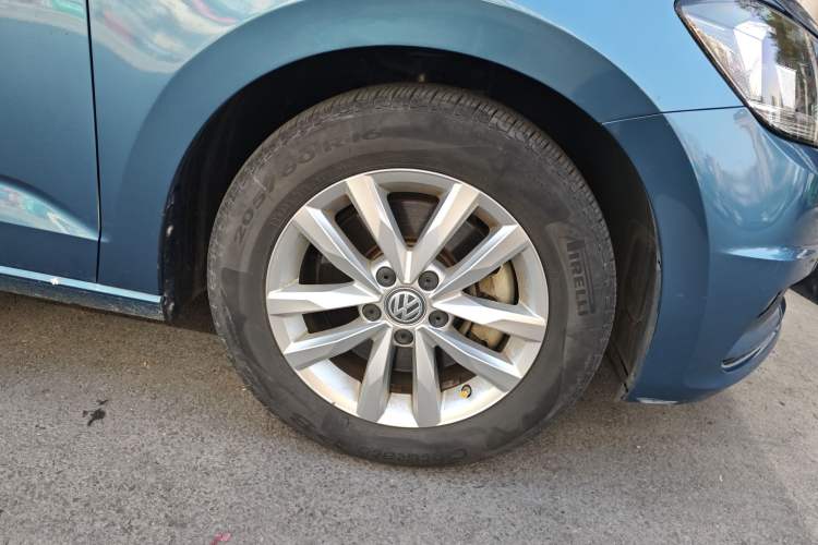 Used Volkswagen Touran 2018 Volkswagen Touran L 280TSI DSG Comfort Edition 7 Seats China V Emission Standard
