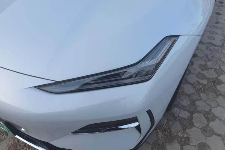 Used  E8 2024 550 km Range Rear-Drive Dragon Edition
