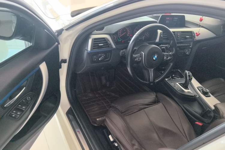 Used BMW 3 Series 2018 320i M Sport Package
