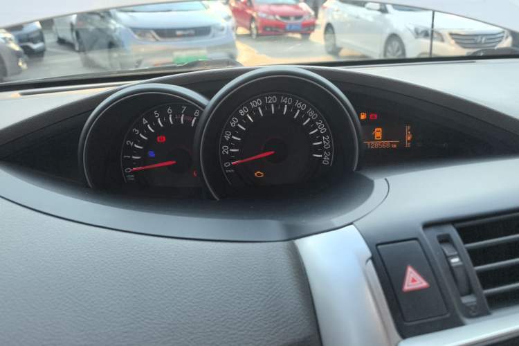 Used Toyota Verso 2015 180E CVT Crossover Edition