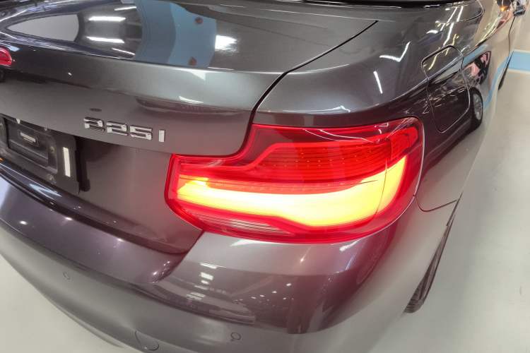 Used BMW 2 Series (Import) 2018 225i Convertible Coupe M Sport Edition
