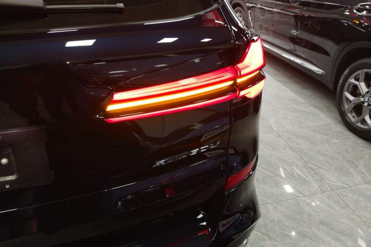 Used BMW X5 2023 xDrive 30Li Luxury M Sport Night Edition Package
