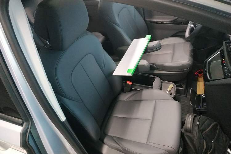 Used Buick GL8 New Energy 2025 Lushang First-Drive Edition 7-Seater
