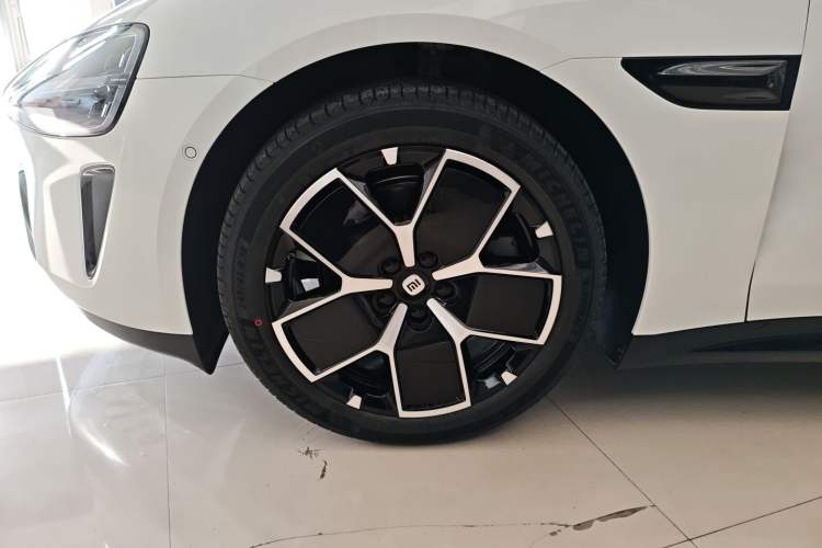 Used  SU7 2024 Rear-Drive Long-Range Intelligent Driving Version
