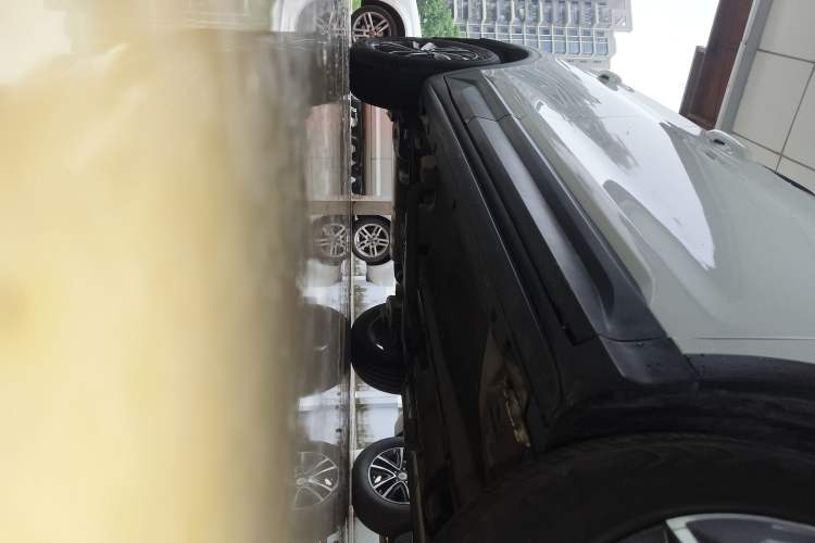 Used Geely Auto Coolray 2023 1.5T DCT Platinum Edition
