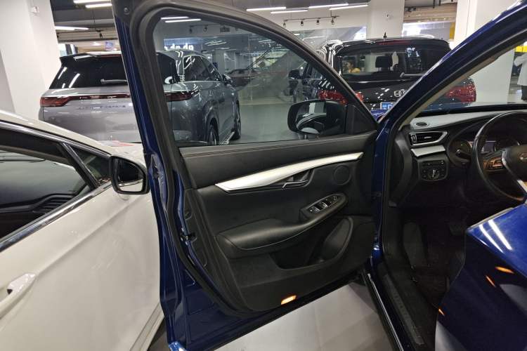 Used Infiniti QX50 2018 2.0T Two-Wheel Drive Fashion Edition
