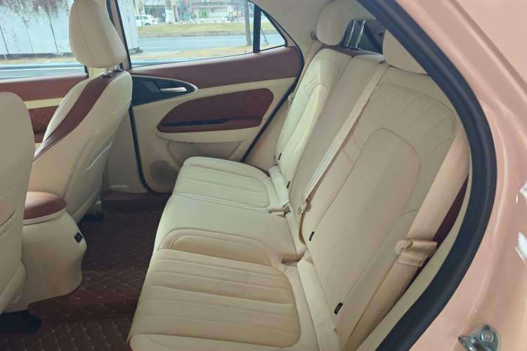 Used ORA Good Cat 2023 401 km Standard Range Comfort Version Lithium Iron Phosphate