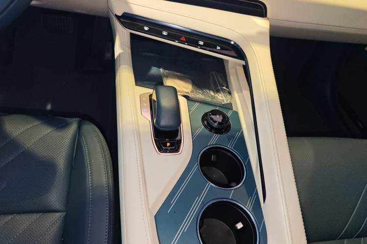 Used Zeekr 001 2025 WE Edition 100 kWh Rear-Wheel Drive
