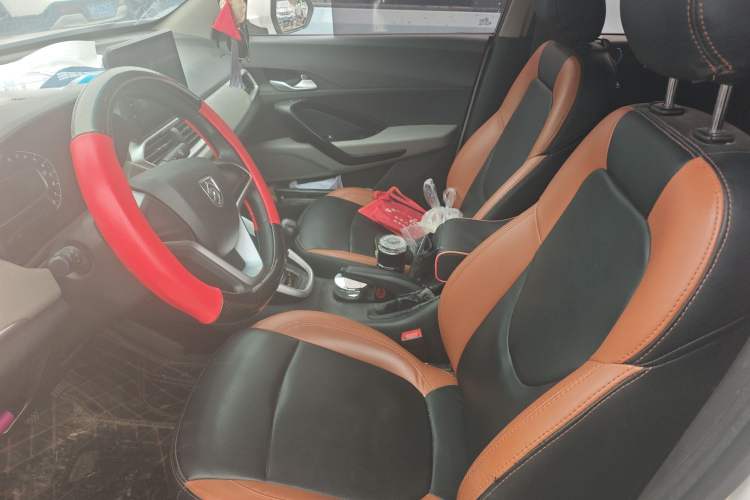 Used Baojun 510 2017 1.5L manual Comfort trim
