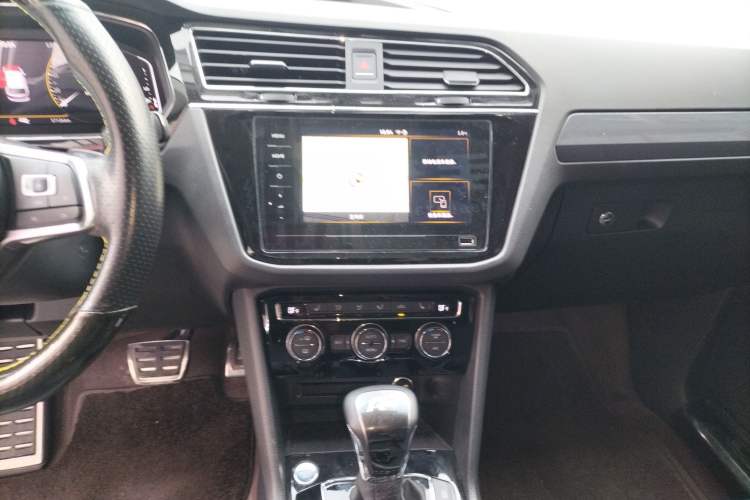 Used Volkswagen Tiguan L 2021 330TSI Automatic Two-Wheel Drive R-Line Enhanced Edition
