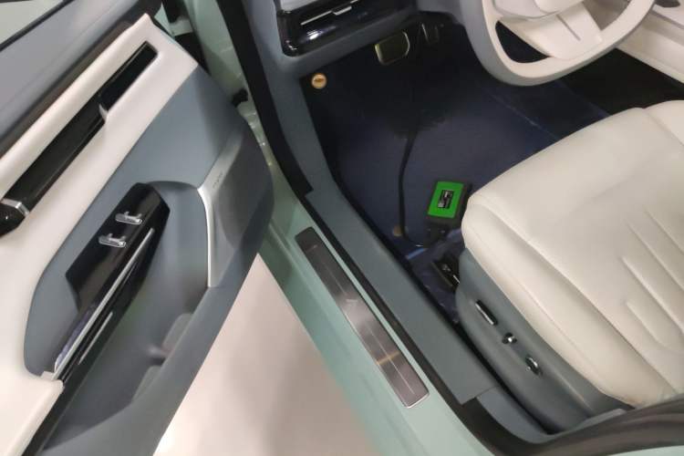 Used  GT 2023 710 Rear-Drive Pro Supercharge Edition
