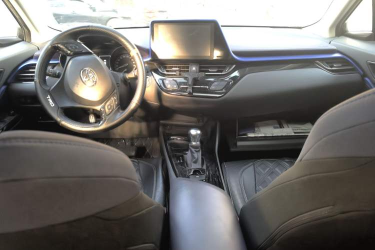 Used Toyota C-HR 2018 2.0L Leading with Sunroof China V Standard