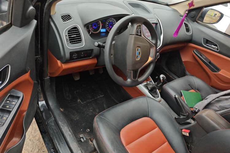 Used Geely Auto Diamond 2016 1.5L Manual Elite Version China IV Standard
