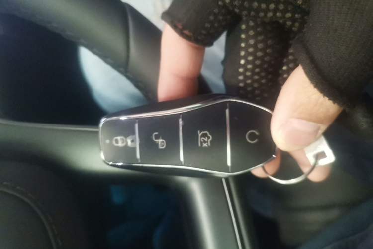 Used BYD Song L EV 2025 Intelligent Driving Version 662 km LiDAR Excellence Edition
