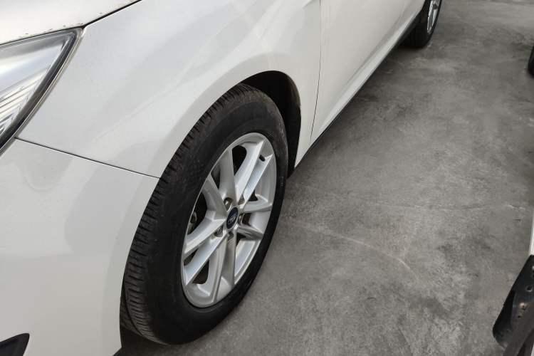 Used Ford Focus 2017 Hatchback 1.6L Automatic Fashion Edition Smart Drive Version