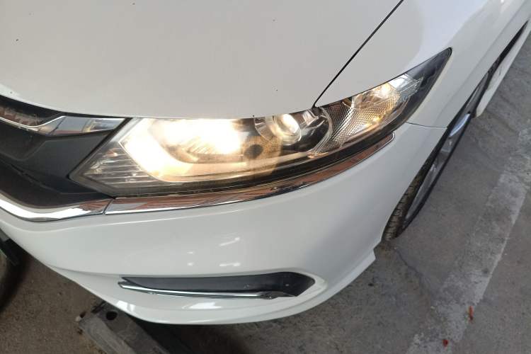 Used Honda Jade 2017 1.8L automatic Comfort version 5 seats
