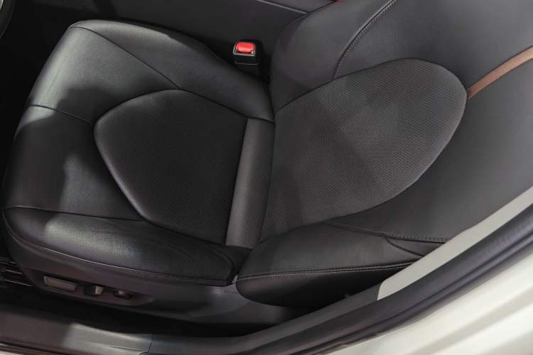 Used Toyota Camry 2019 Revised Version Dual-Engine 2.5 HG Luxury Edition