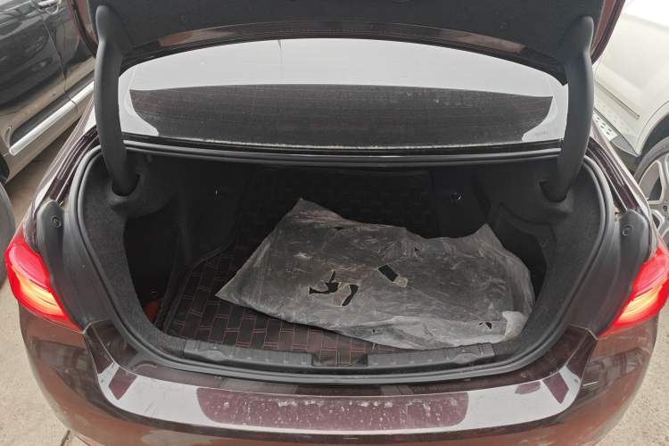 Used BMW 3 Series 2016 320Li Fashion Model
