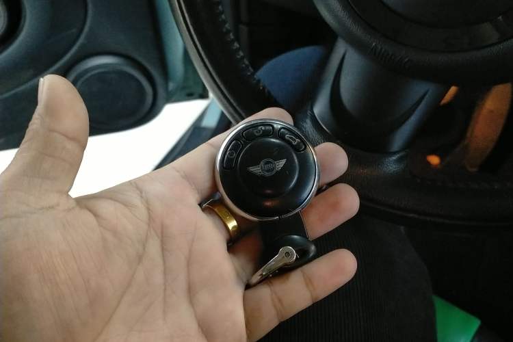 Used  MINI 2011 1.6L ONE