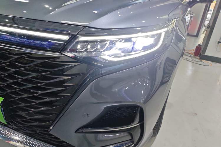 Used Roewe iMAX8 2022 400TGI Prestige Edition
