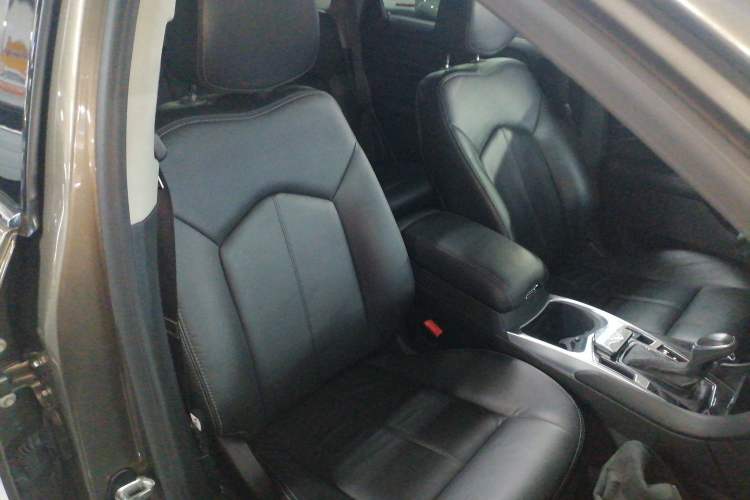 Used Cadillac SRX 2015 3.0L Comfort Version
