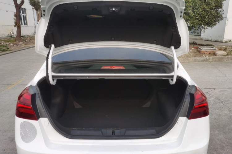 Used Geely Auto Emgrand 2018 1.5L CVT Upward Connect Edition
