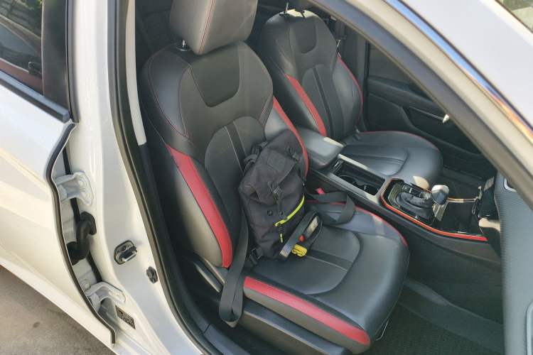 Used Dongfeng Aeolus Yixuan 2021 230T Automatic Chasing Shadow Edition