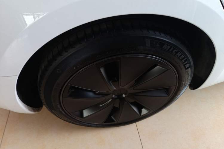 Used Tesla Model 3 2023 Long-Range All-Wheel-Drive Version
