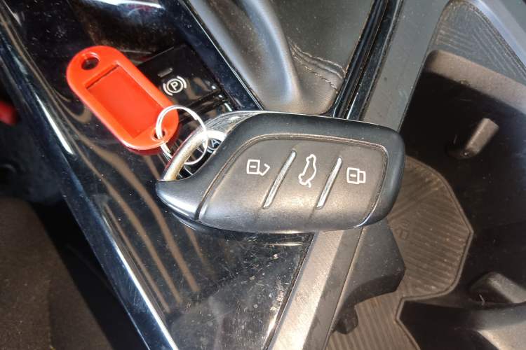 Used Roewe i5 2021 1.5L CVT Platinum Edition
