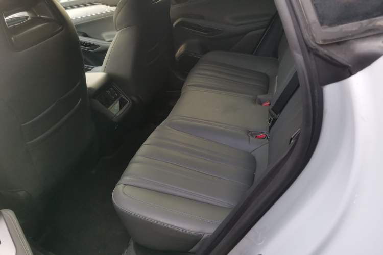 Used BYD Song L EV 2025 Intelligent Driving Version 662 km LiDAR Excellence Edition
